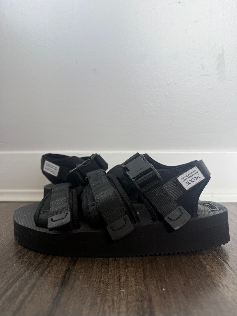 SUICOKE Depa-V2 Vibram Sport Sandals Black EU 39 Adjustable